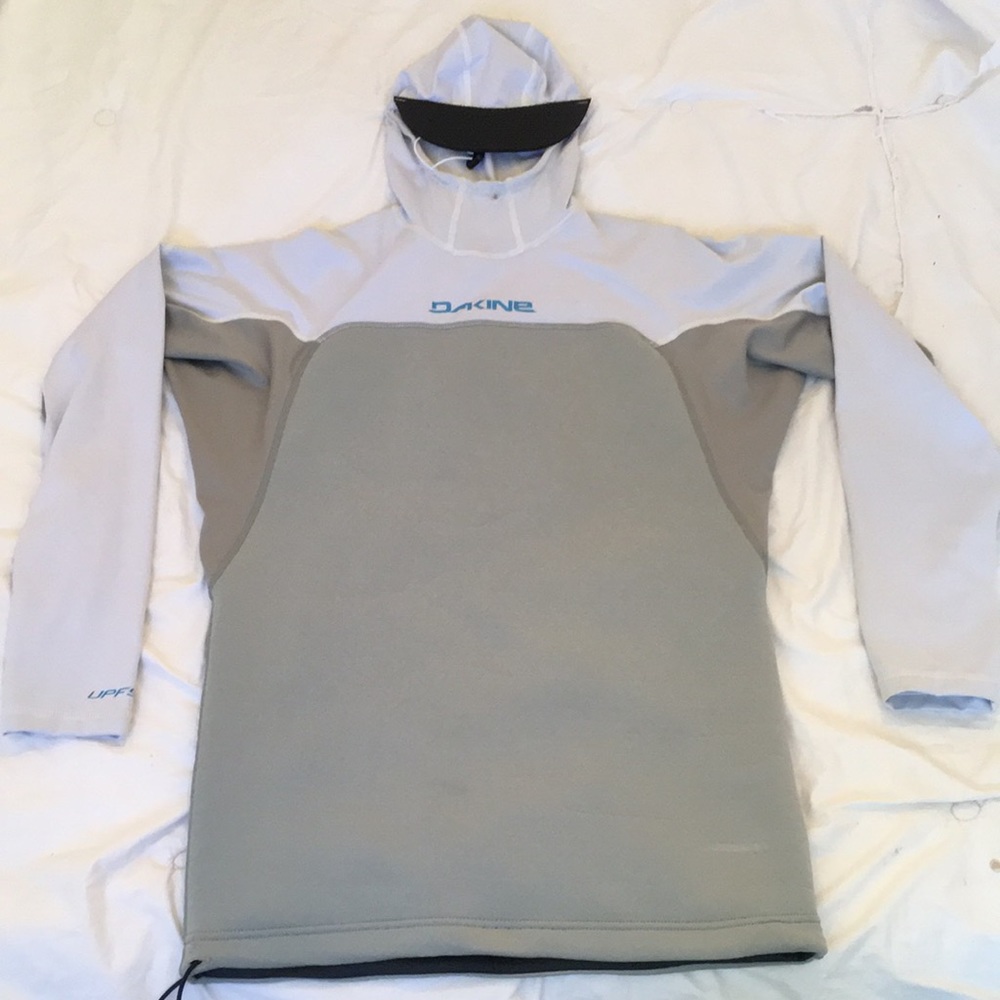 Dakine rash guard